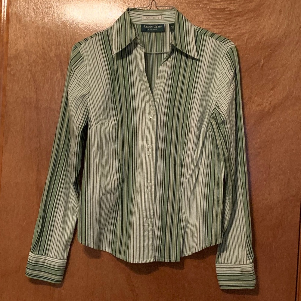 LEMON GRASS woman’s shirt size SMALL